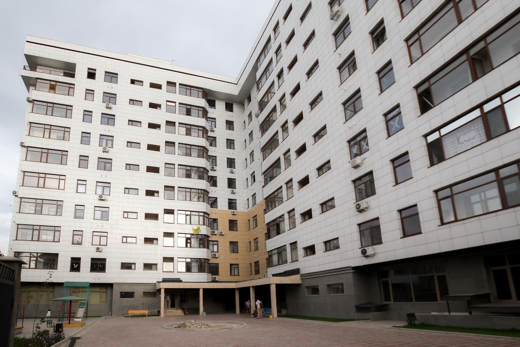 Oscar'S Apartments Bisjkek Buitenkant foto